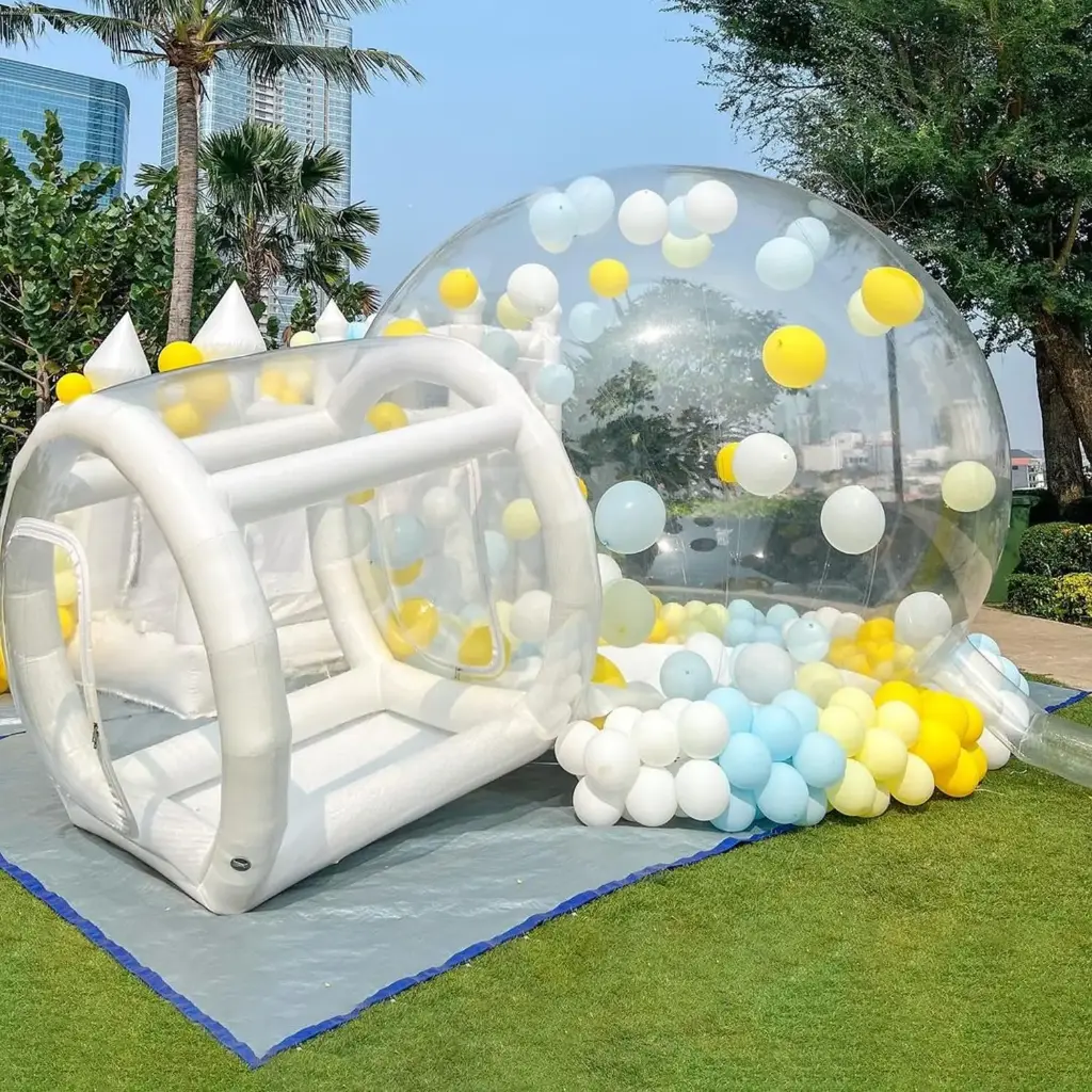 Bubble house (+2 tables and 15 folding chairs)